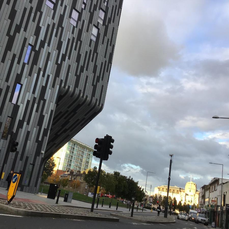 Apartamento Residential Quarters, General Gordon Square Londres Exterior foto