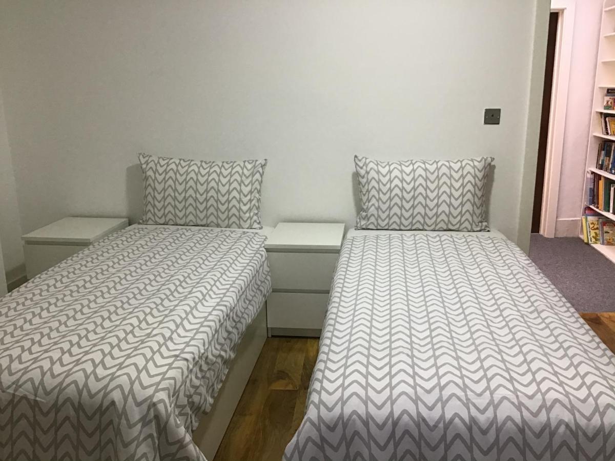 Apartamento Residential Quarters, General Gordon Square Londres Exterior foto
